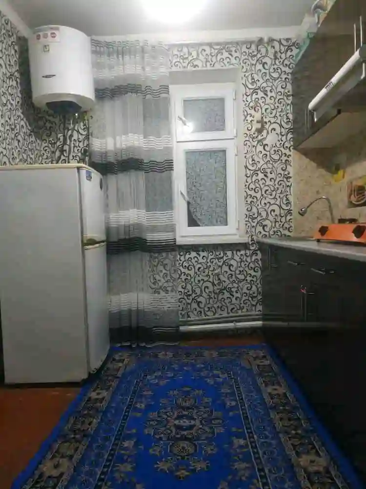 3-к квартира, 2 этаж, 48 м², Джалолилдина Балхи