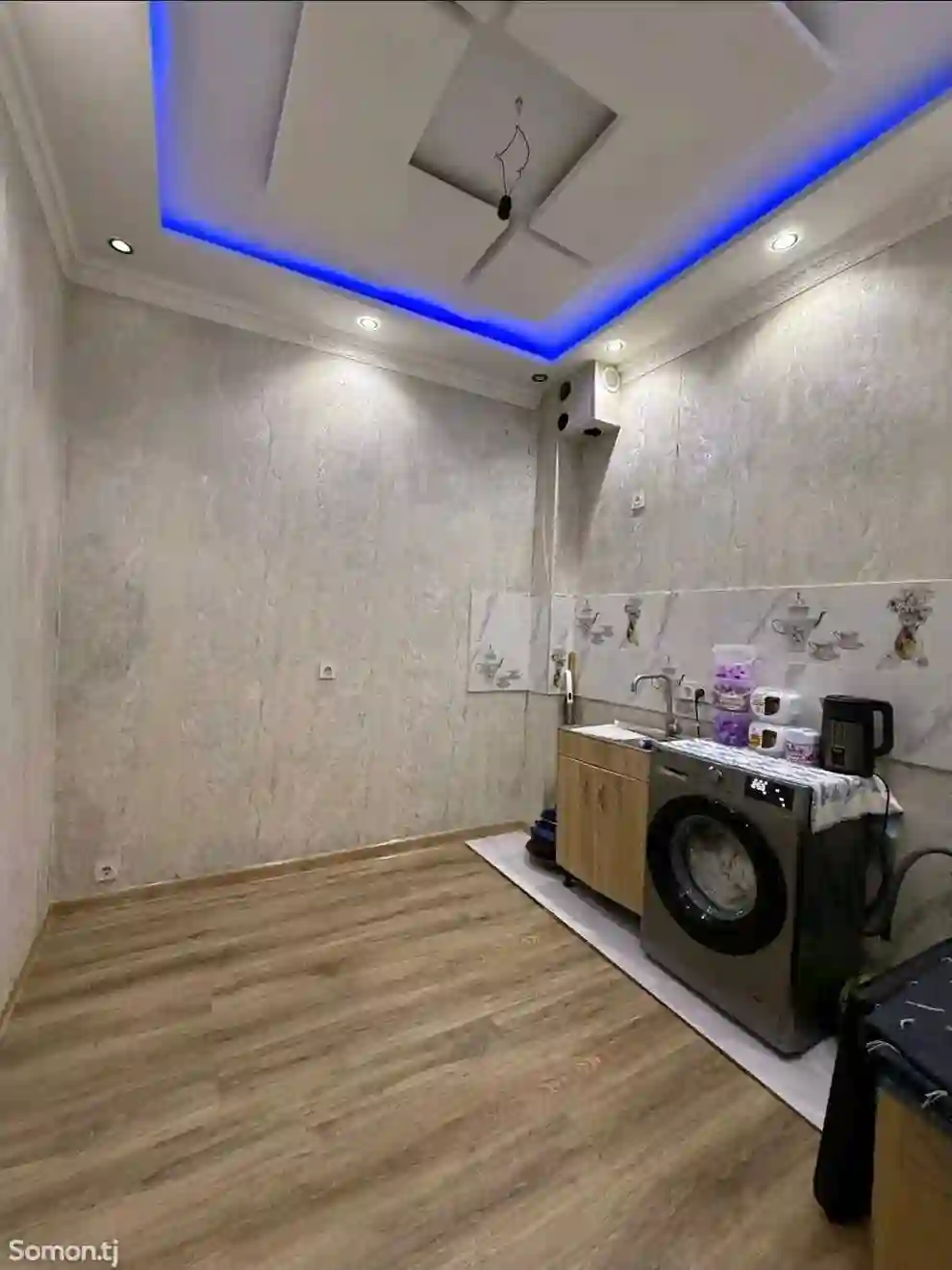 3 этажный, 7-комн. дом, 350 м², 3 соток, Шохмансур Ховарон 7км
