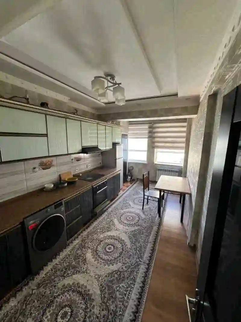 2-к квартира, 11 этаж, 75 м², цирк