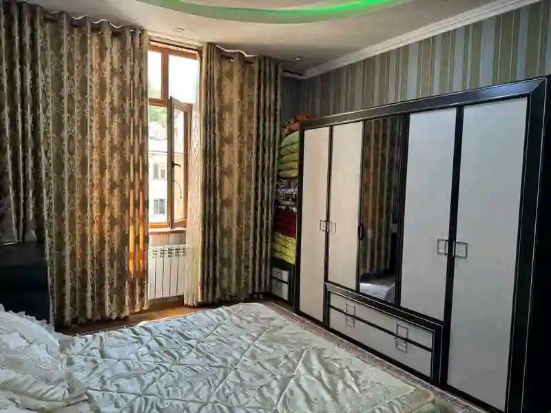 2-к квартира, 3 этаж, 84 м², Айни