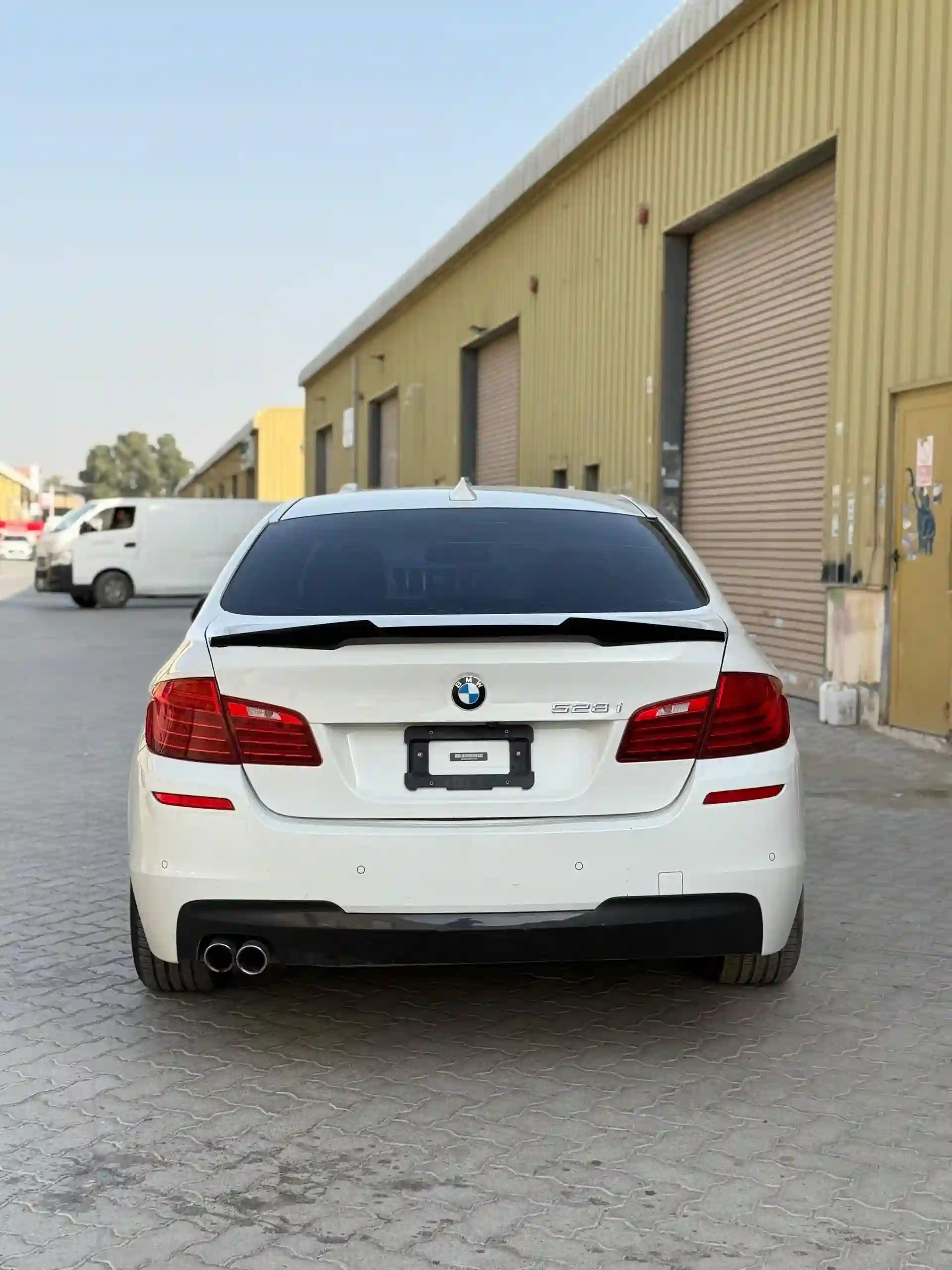 BMW 5 series 2015 — миниатюра 4