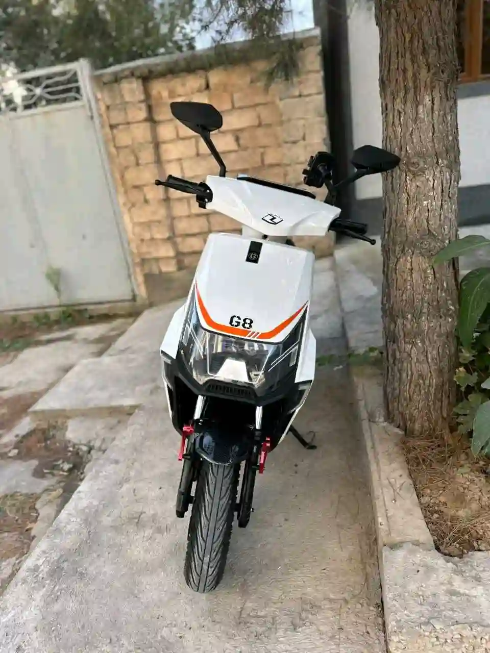 Скутер G8