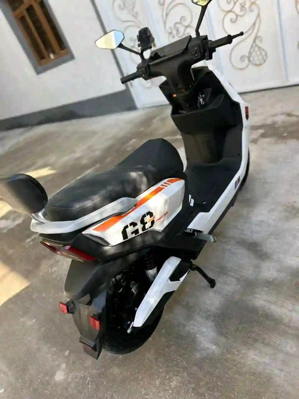 Скутер G8