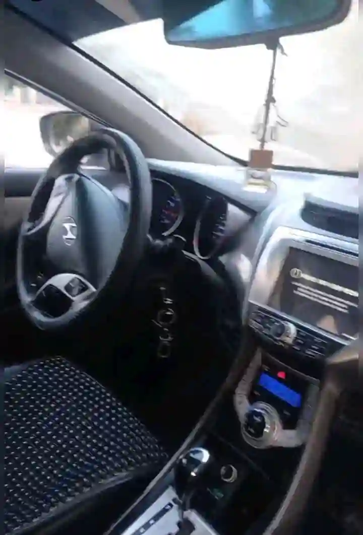 Hyundai Avante 2012