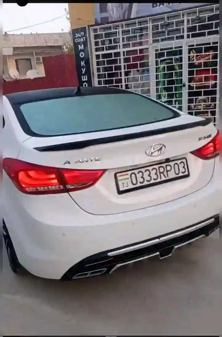 Hyundai Avante 2012