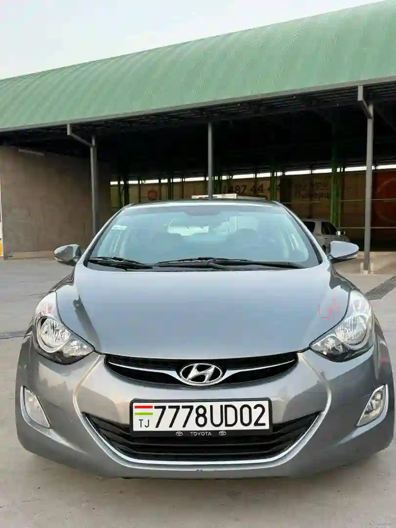 Hyundai Avante 2013