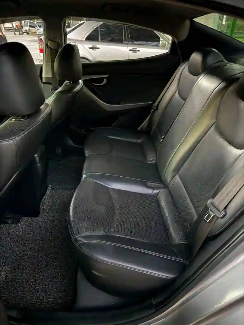 Hyundai Avante 2013