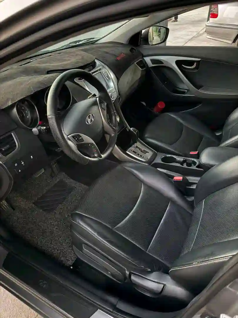 Hyundai Avante 2013