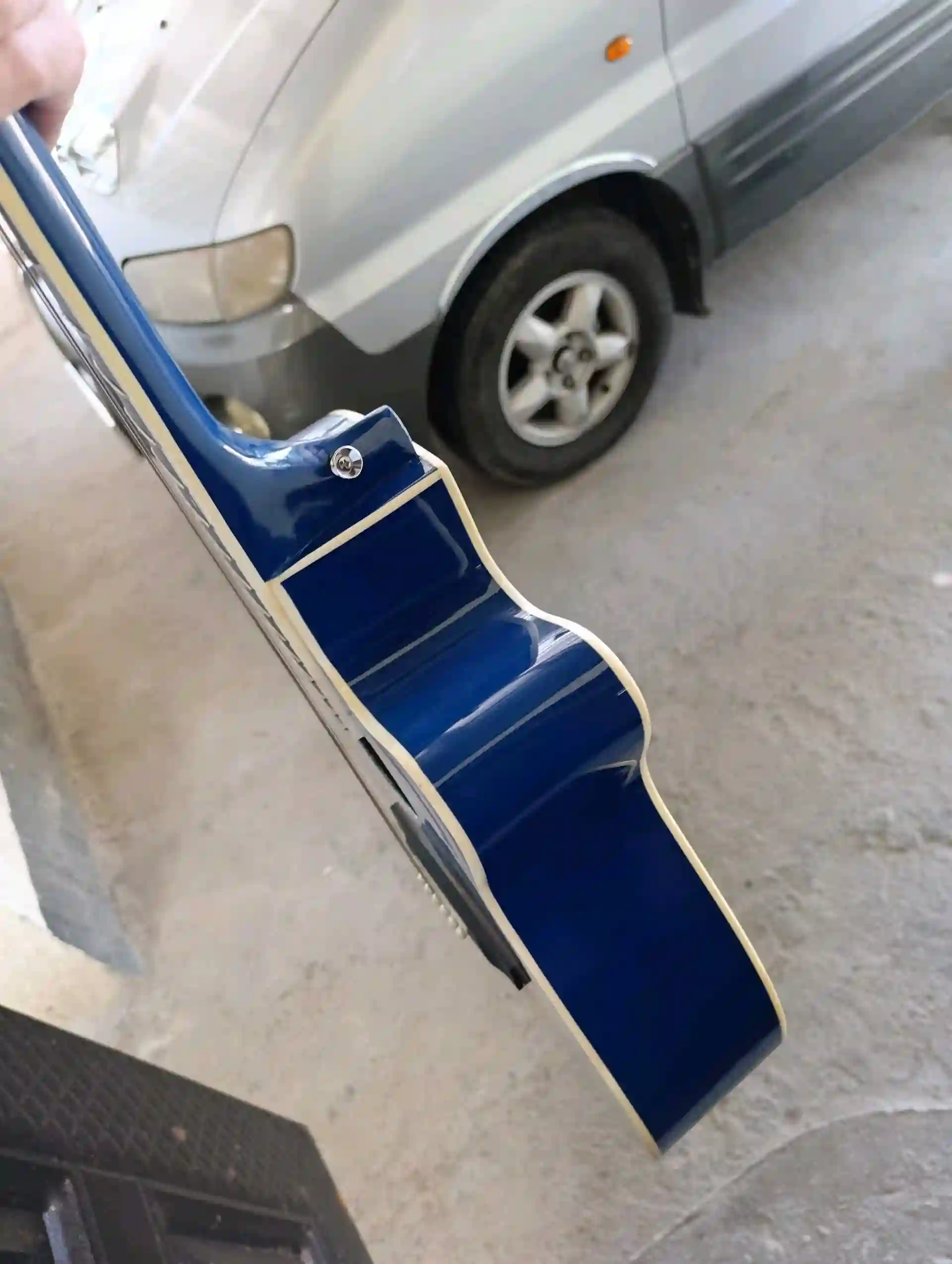 Акустическая гитара 