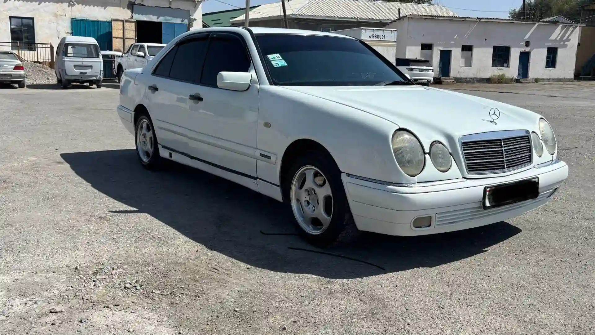 Mercedes-benz E class 1996 — миниатюра 3
