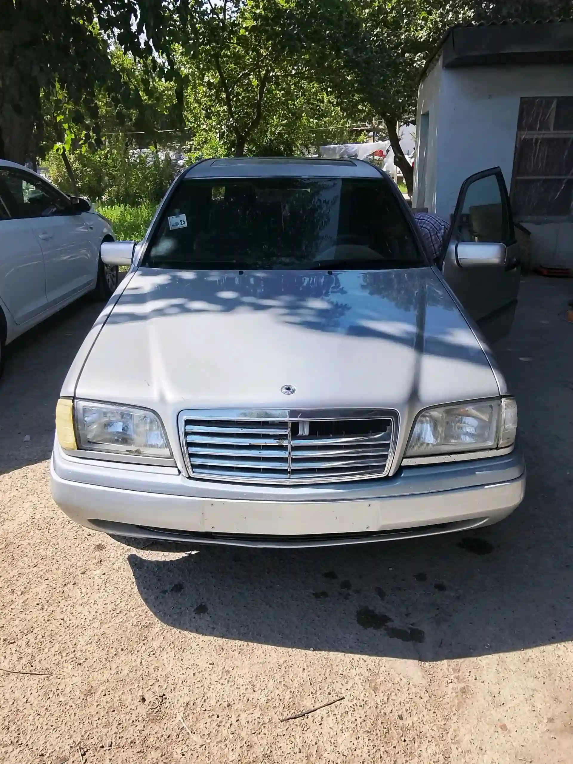 Mercedes-benz C class 1993