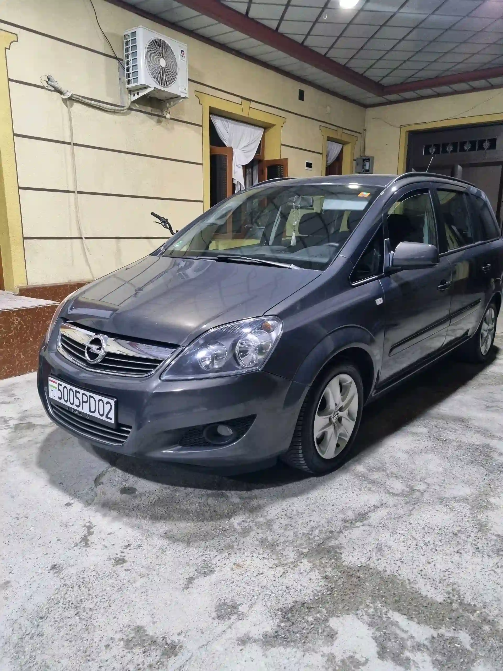 Opel Zafira 2014
