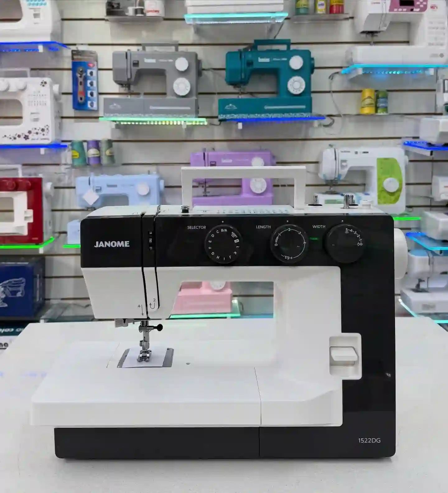 Мошинаи Дарздузи  JANOME 1522 