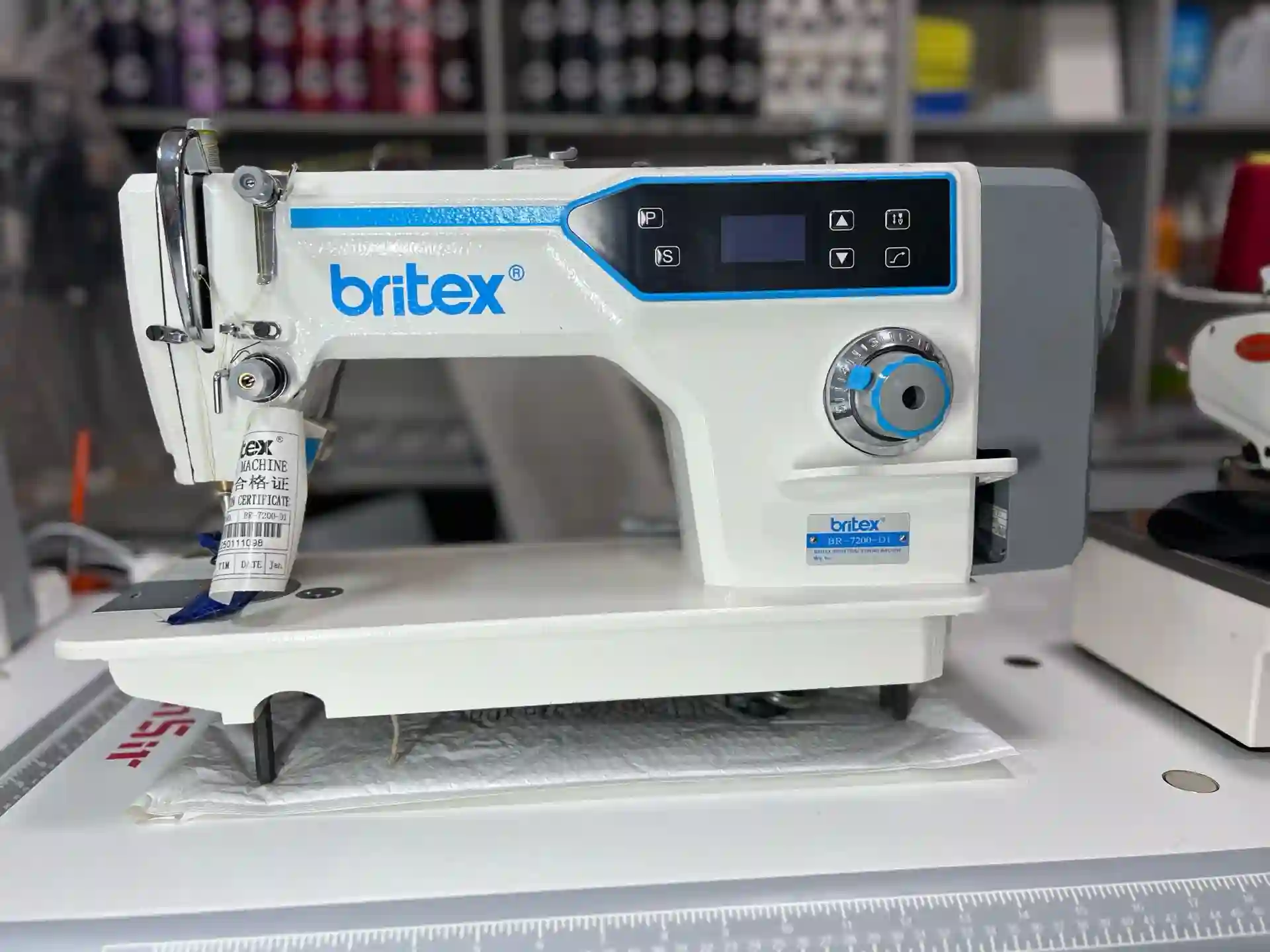 Мошинаи Дарздузи BRITEX BR-7200D1 