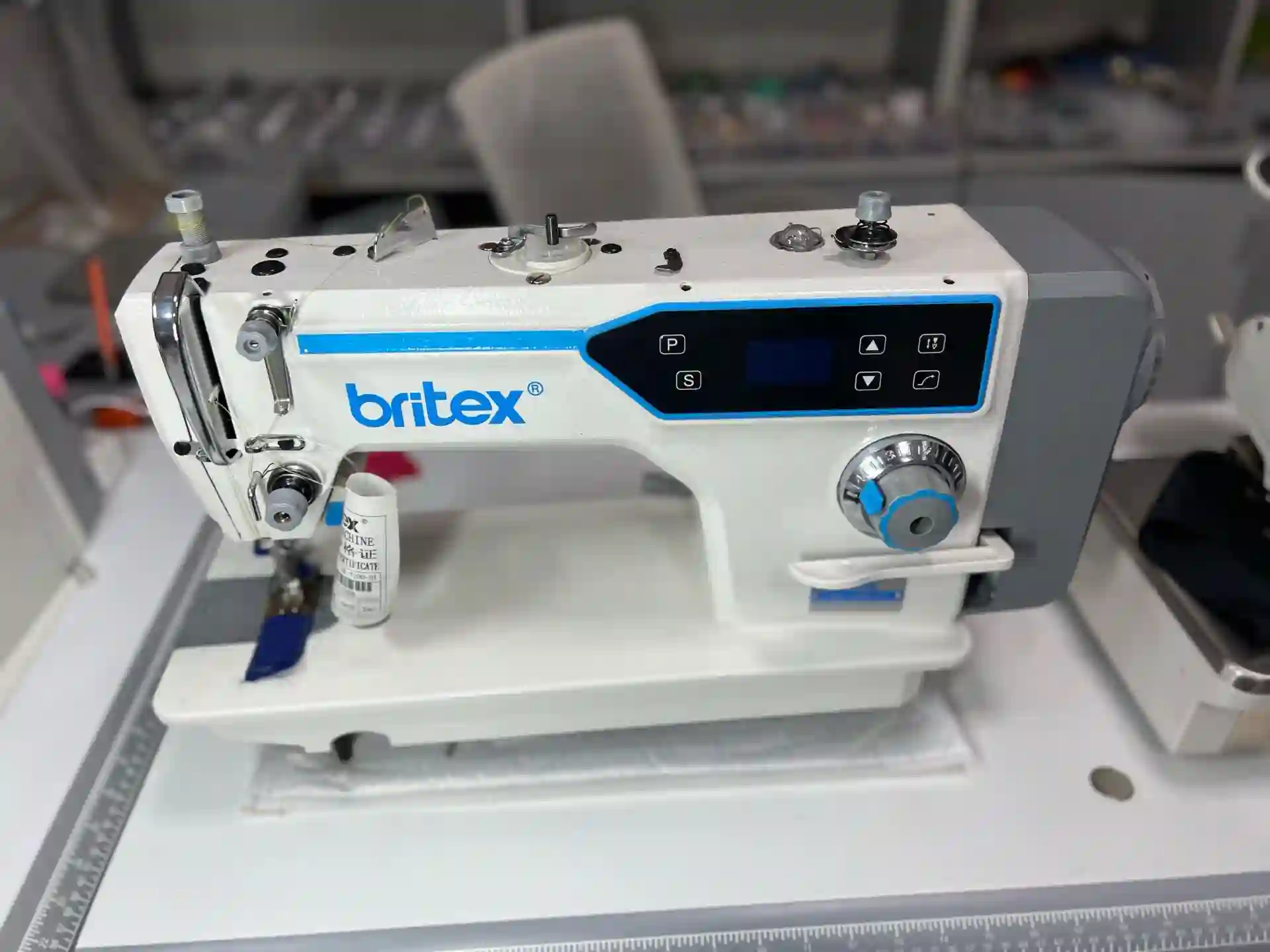 Мошинаи Дарздузи BRITEX BR-7200D1 