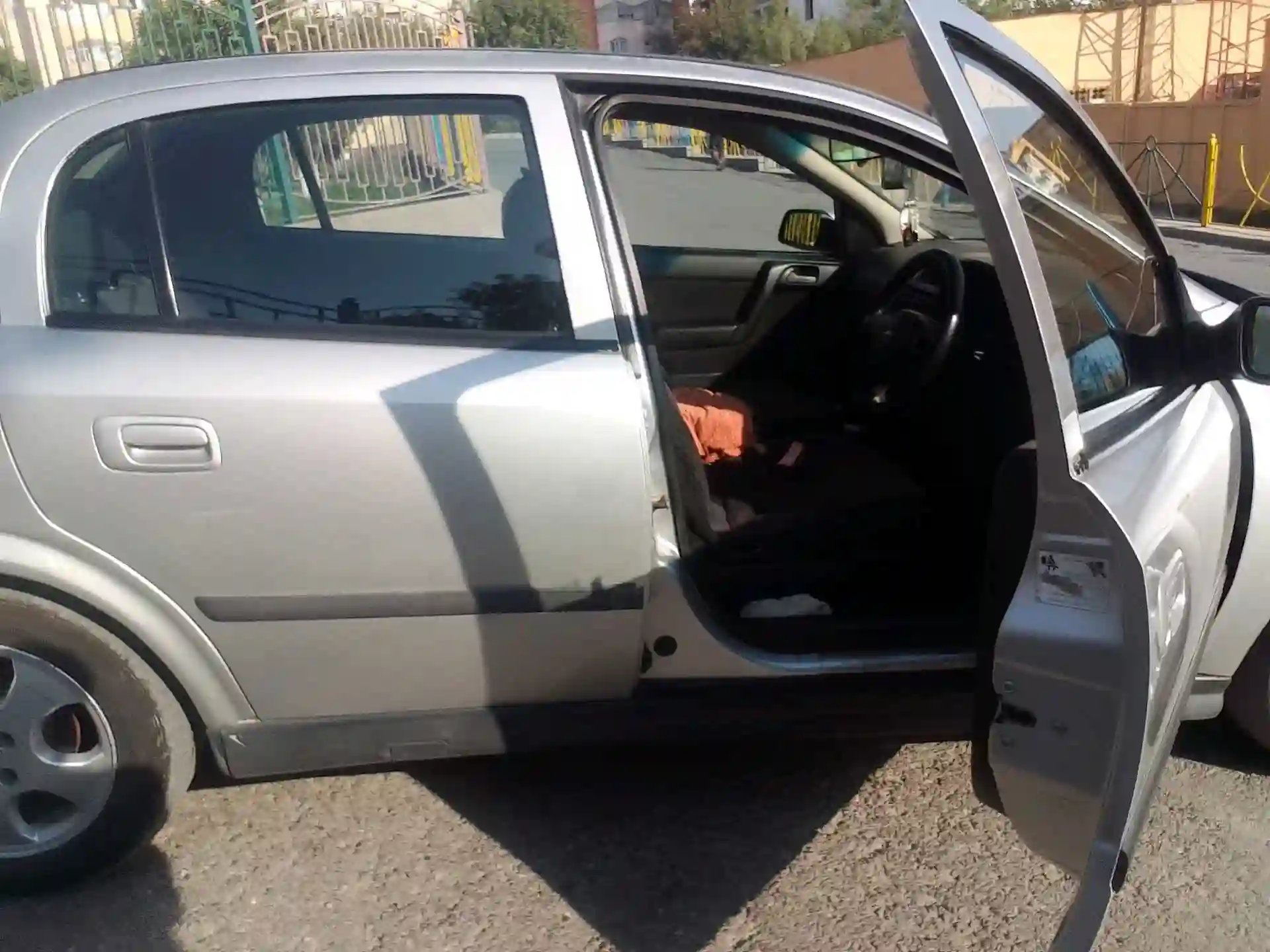 Opel Astra j 1998