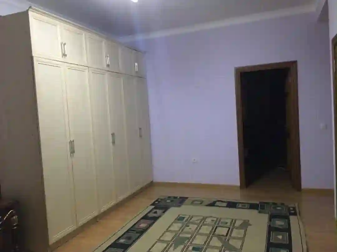 3-к квартира, 6 этаж, 130 м², И. сомони Пушкина 40/1 — миниатюра 3