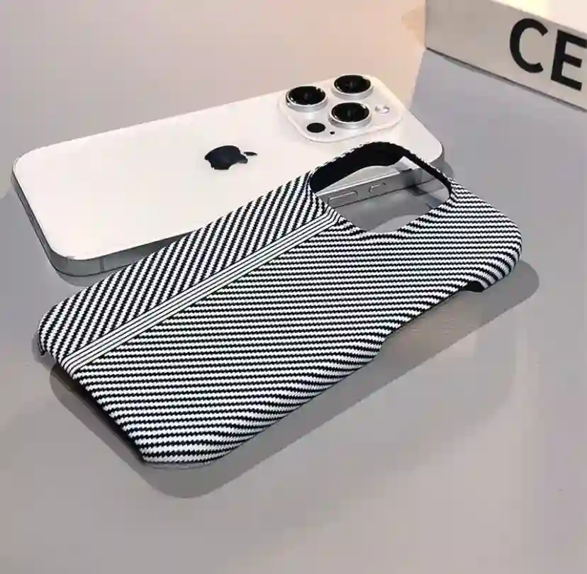 Чехол для iPhone  — миниатюра 3