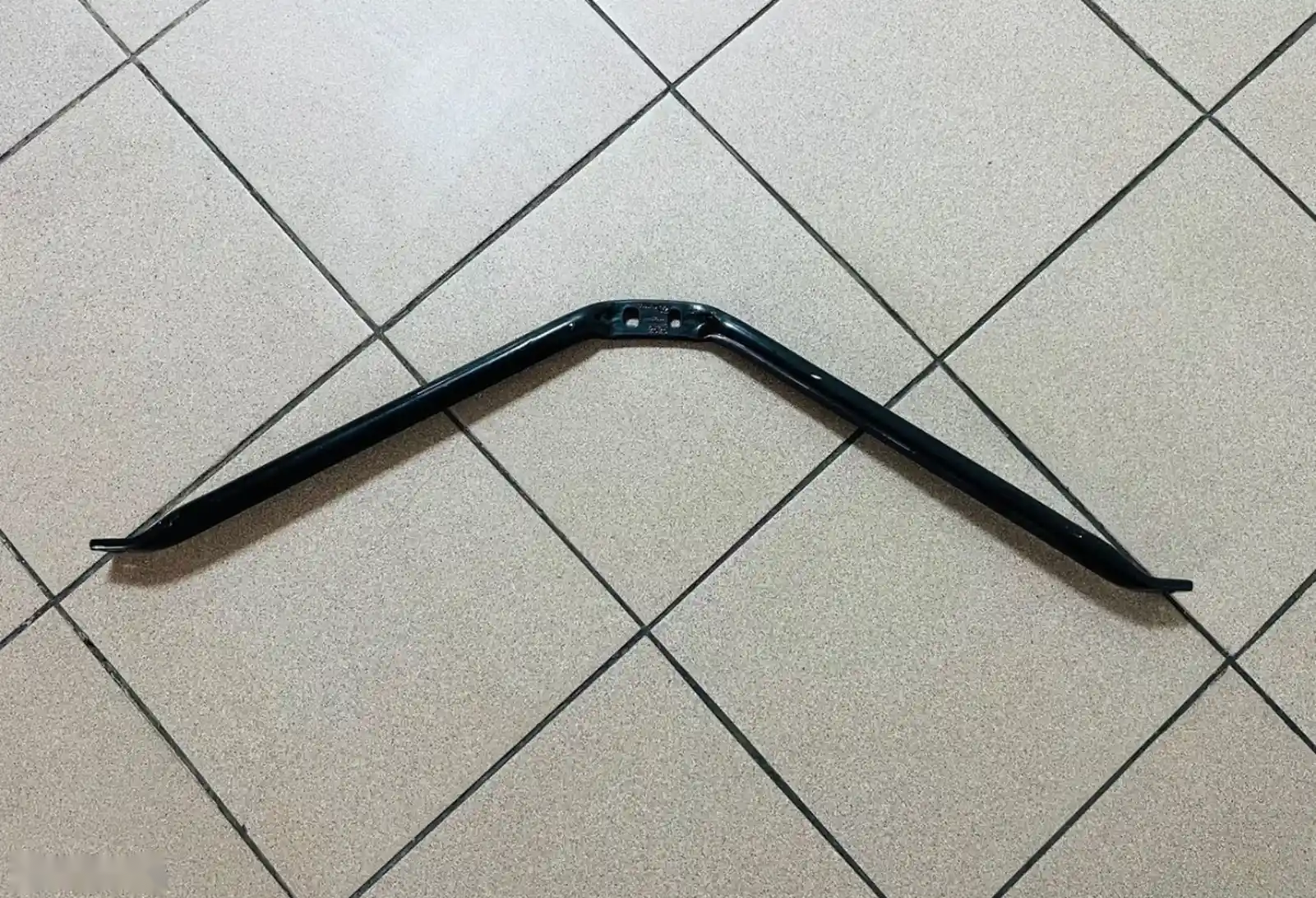 Стойка V образная на BMW G30 G11 G12