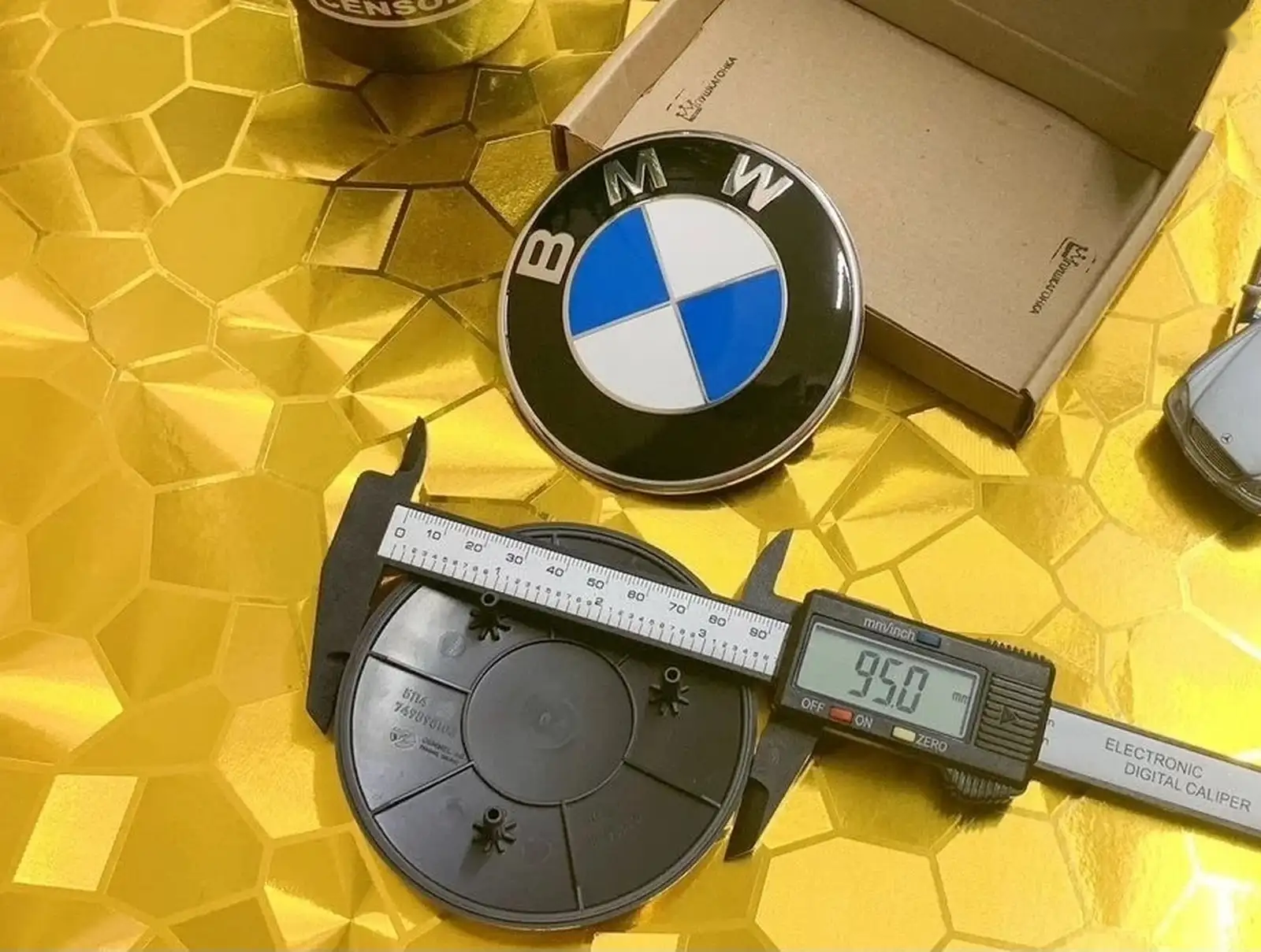 Эмблема капот Bmw G07 G11 G12 G70 G05 G18 — миниатюра 2