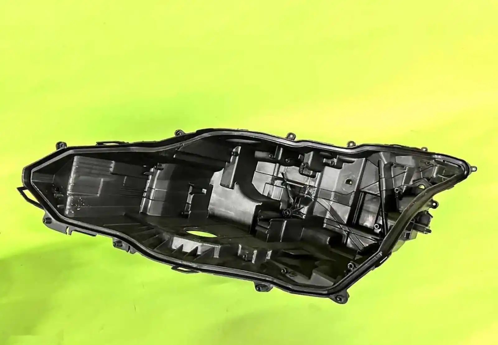 Корпус фары от Lexus RX4 рестайлинг 2019-2023 — миниатюра 2