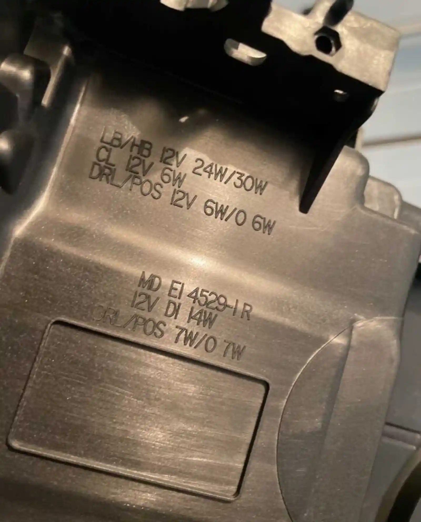 Корпус фары от BMW G5 G05 Laser — миниатюра 6
