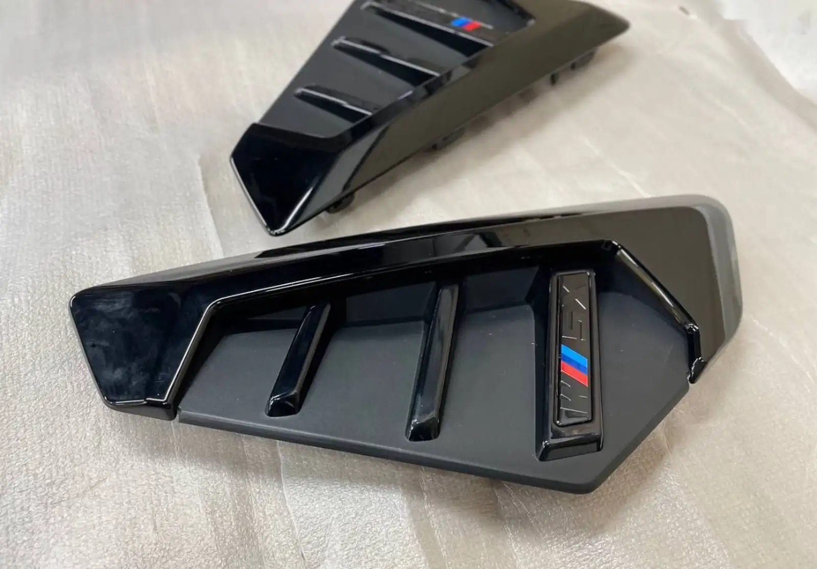 Накладка на крыло BMW X5 G05 — миниатюра 5