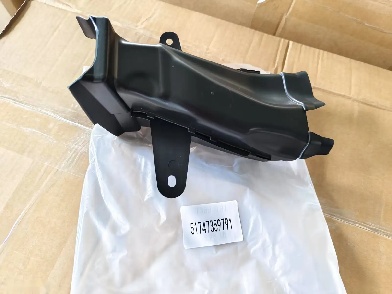 Воздуховод колодек BMW F10 BMW F01