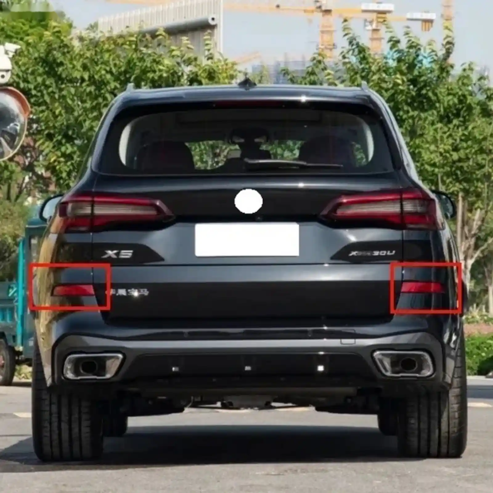 Отражатель заднего бампера BMW X5 G05 правое левое