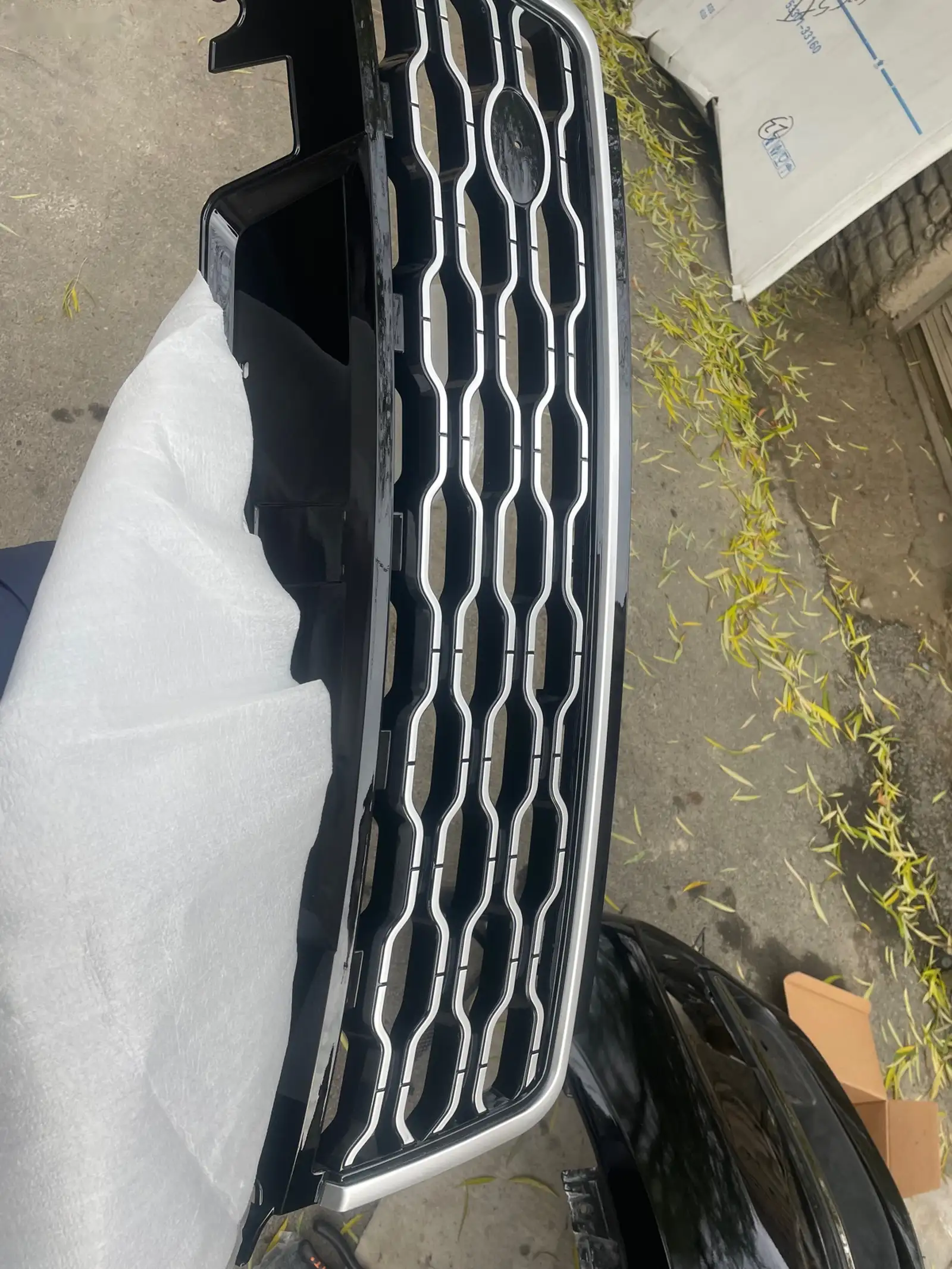 Решетка радиатора Range Rover Sport 2020