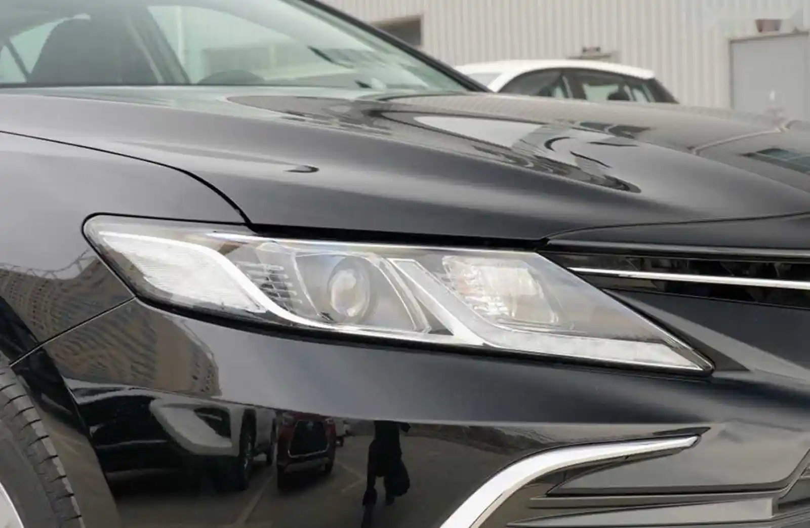 Стекло фары Toyota camry 70 2017-2021 — миниатюра 2