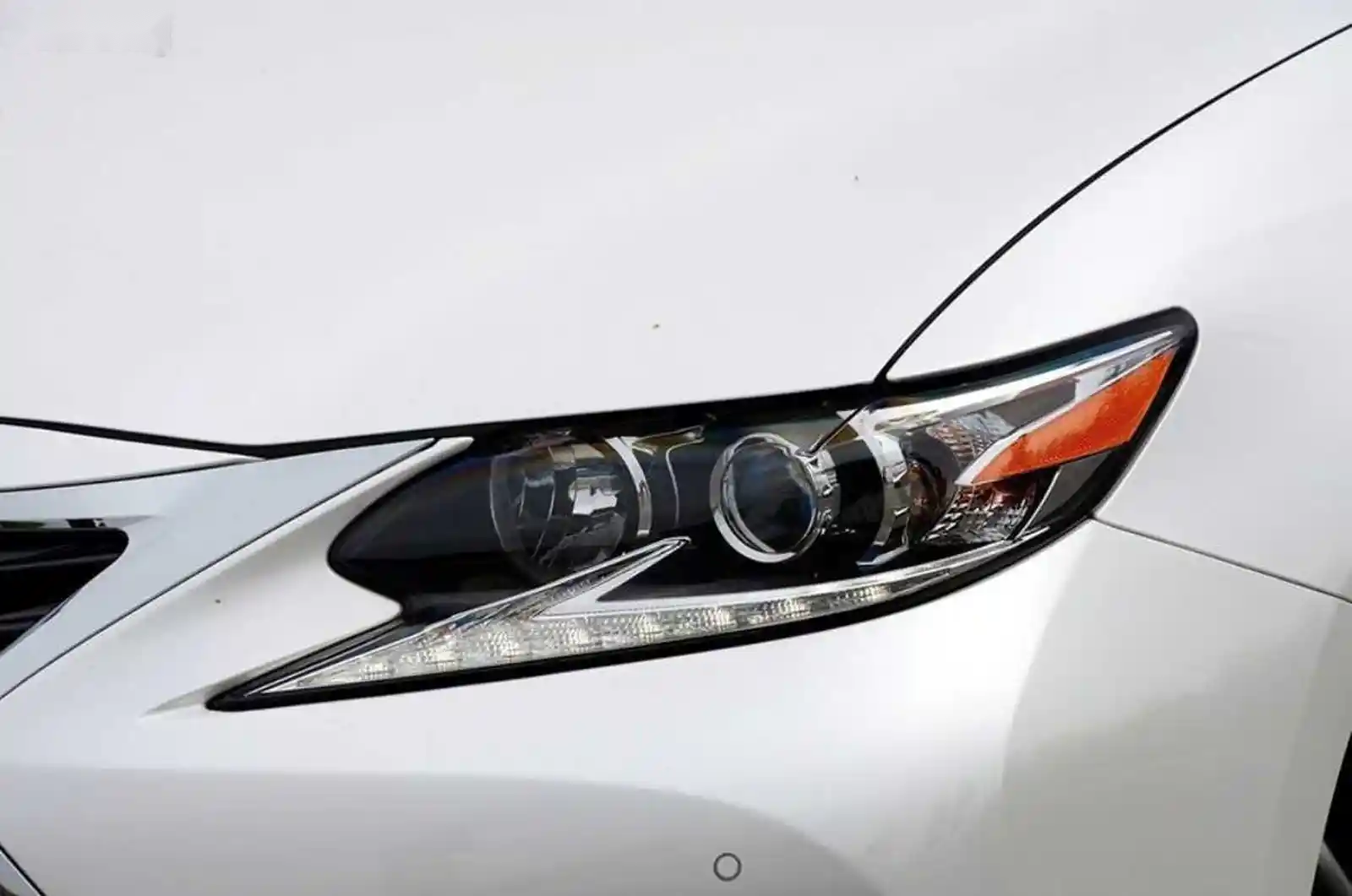 Стекло фары Lexus ES 6 рестайлинг 2015-2018 — миниатюра 2