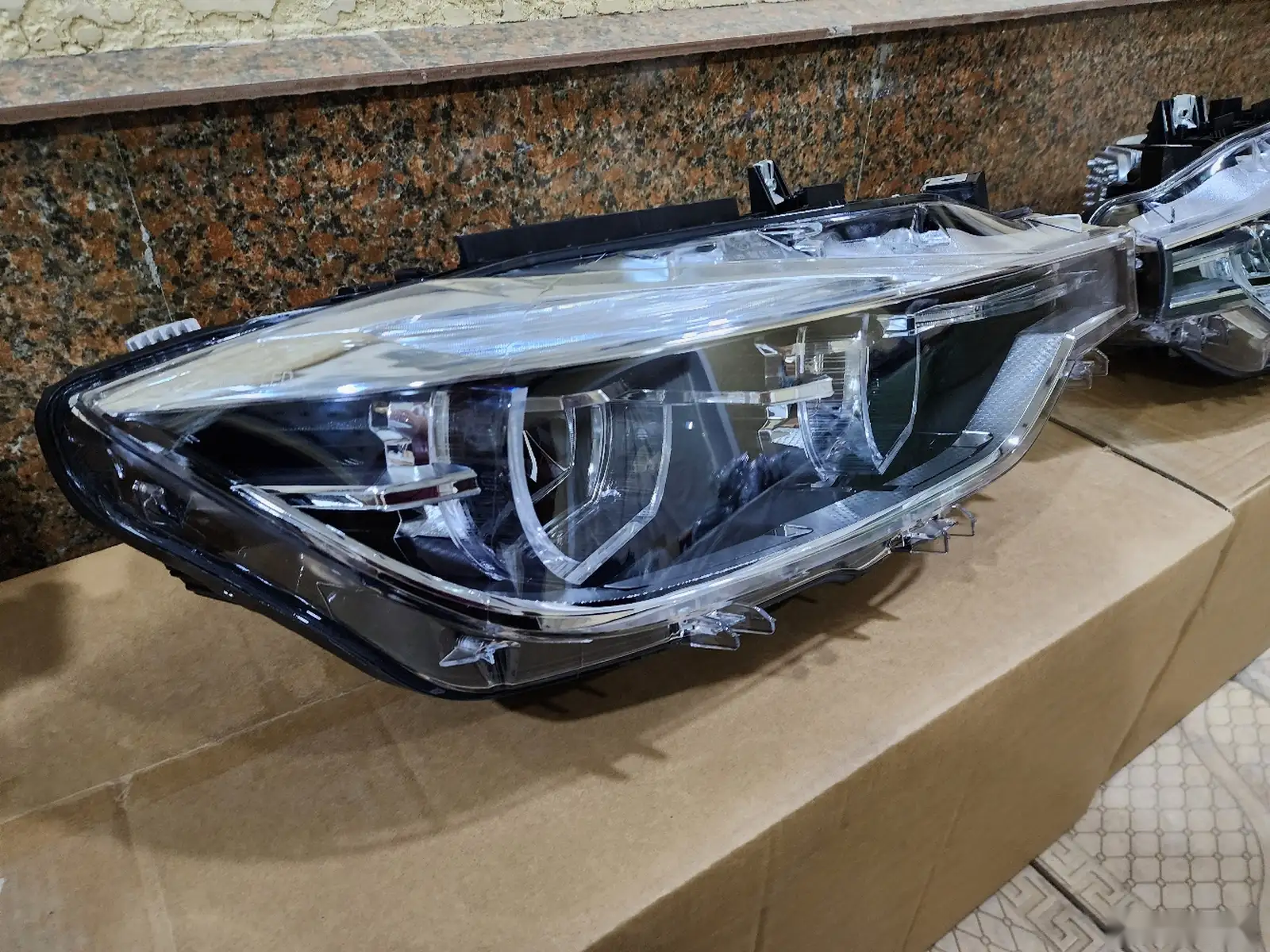Фары Led BMW F30 — миниатюра 3