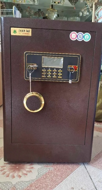 Сейф металлический