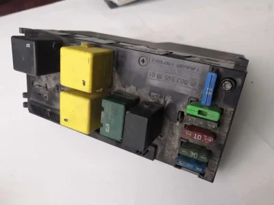 Блок предохранитель w202 w210