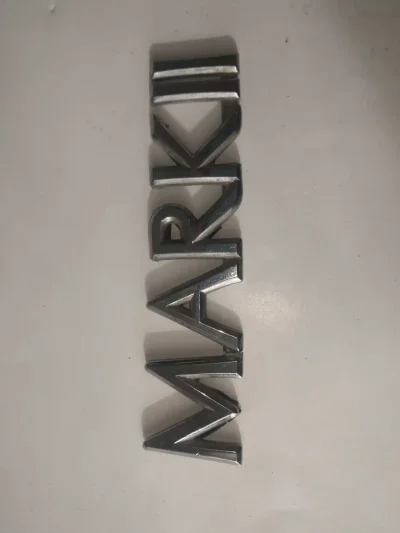 Эмблема от Toyota Мark 2