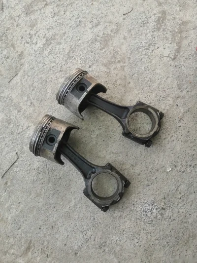 Поршень от toyota Марк 2