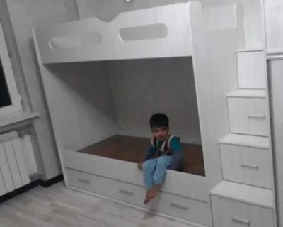 Двухъярусная кровать