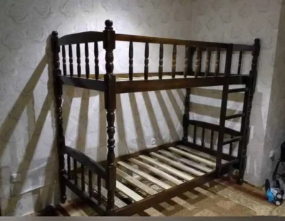 Двухъярусная кровать