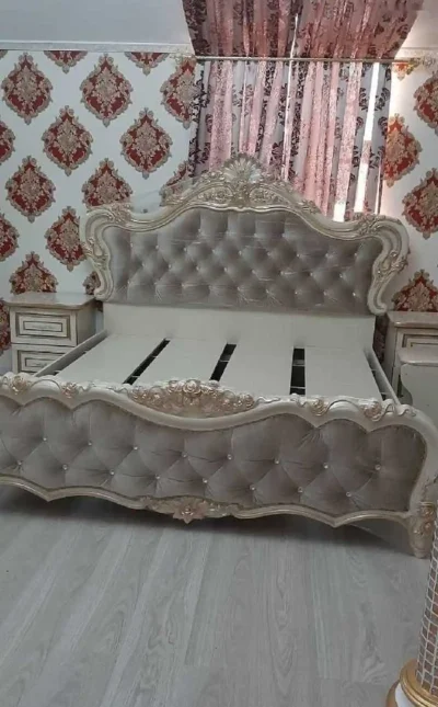 Кровать двуспальная