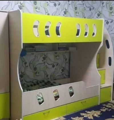 Двухъярусная кровать