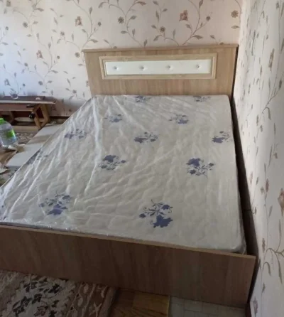Двуспальная кровать