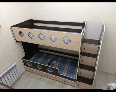 Двухъярусная кровать