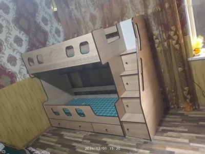 Двухъярусная кровать