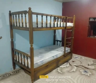 Двухъярусная кровать
