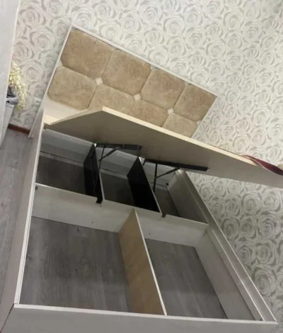 Кровать двуспальная