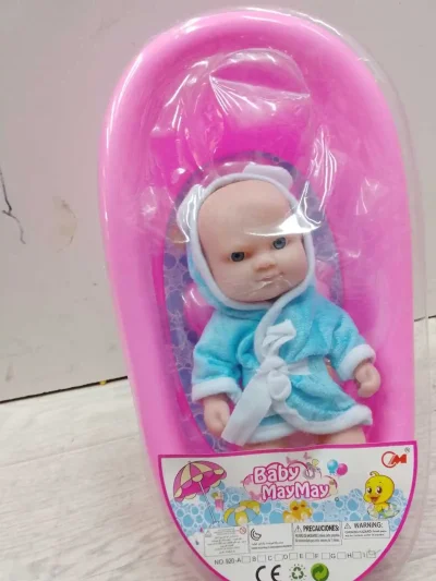 Кукла с ванной игрушкой — миниатюра 3
