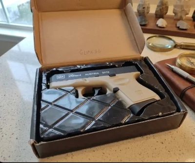 Пистолет игрушечный металлический Glock 26