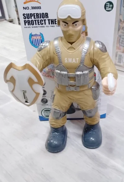 Солдат робот игрушка