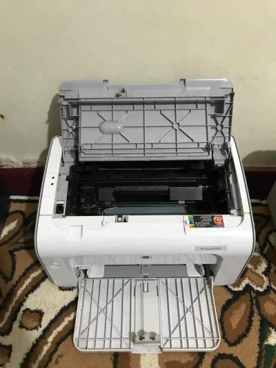 Принтер HP 1102